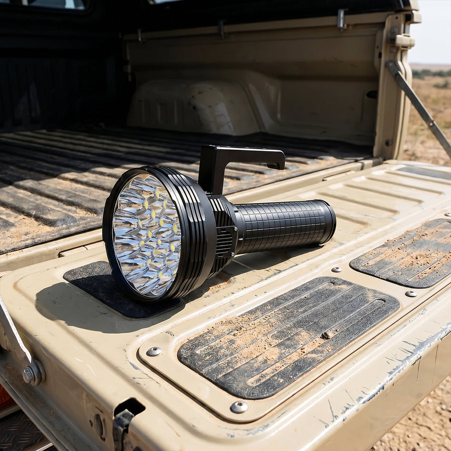 Ultrax LED 150 000 Lumens Flashlight