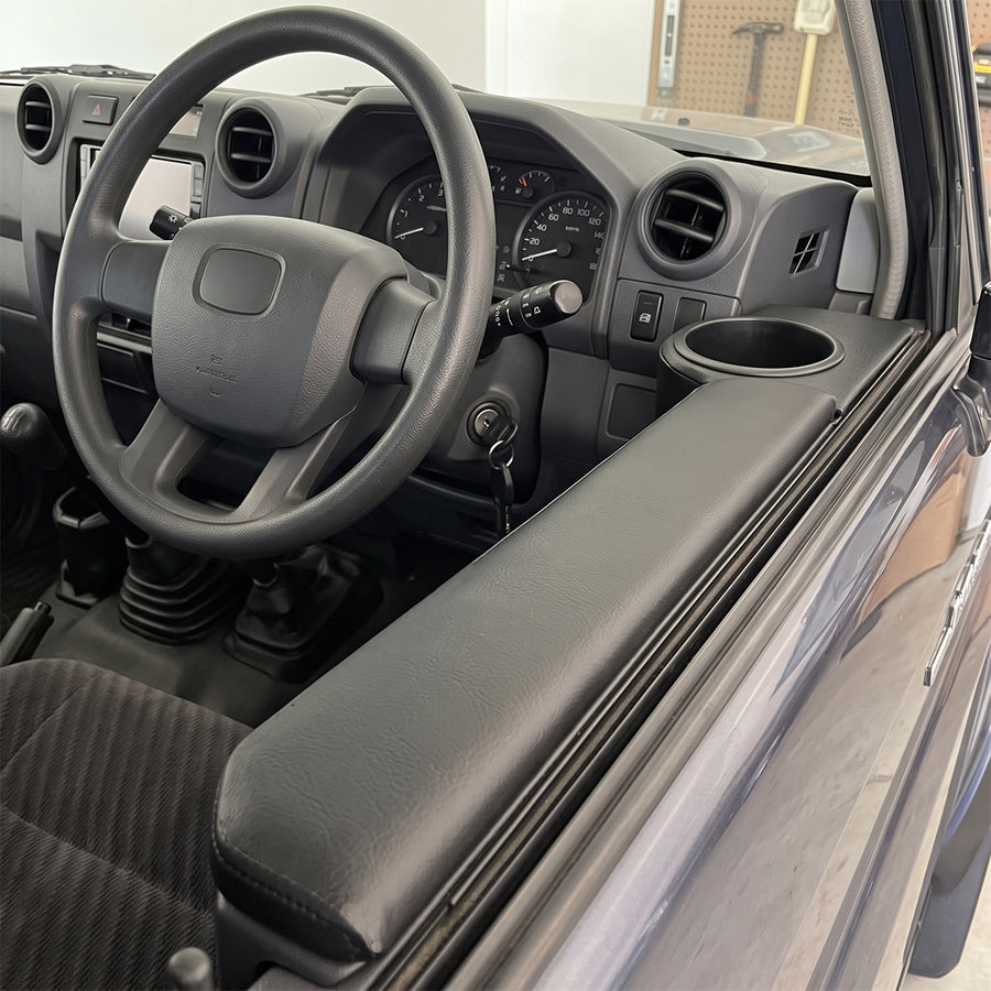 Magnetic Armrest with Cup Holders for Toyota Land Cruiser