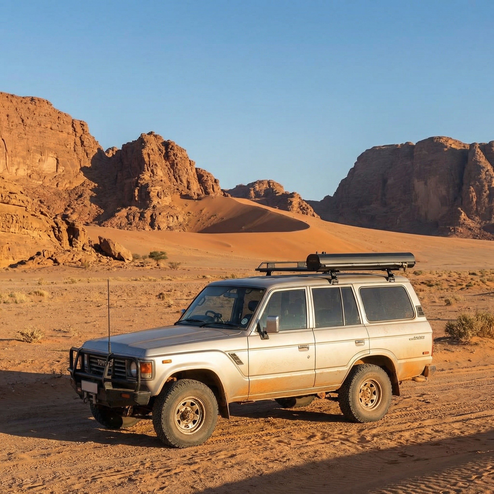 San Hima Pressurized Mountable Water Tank (30L)