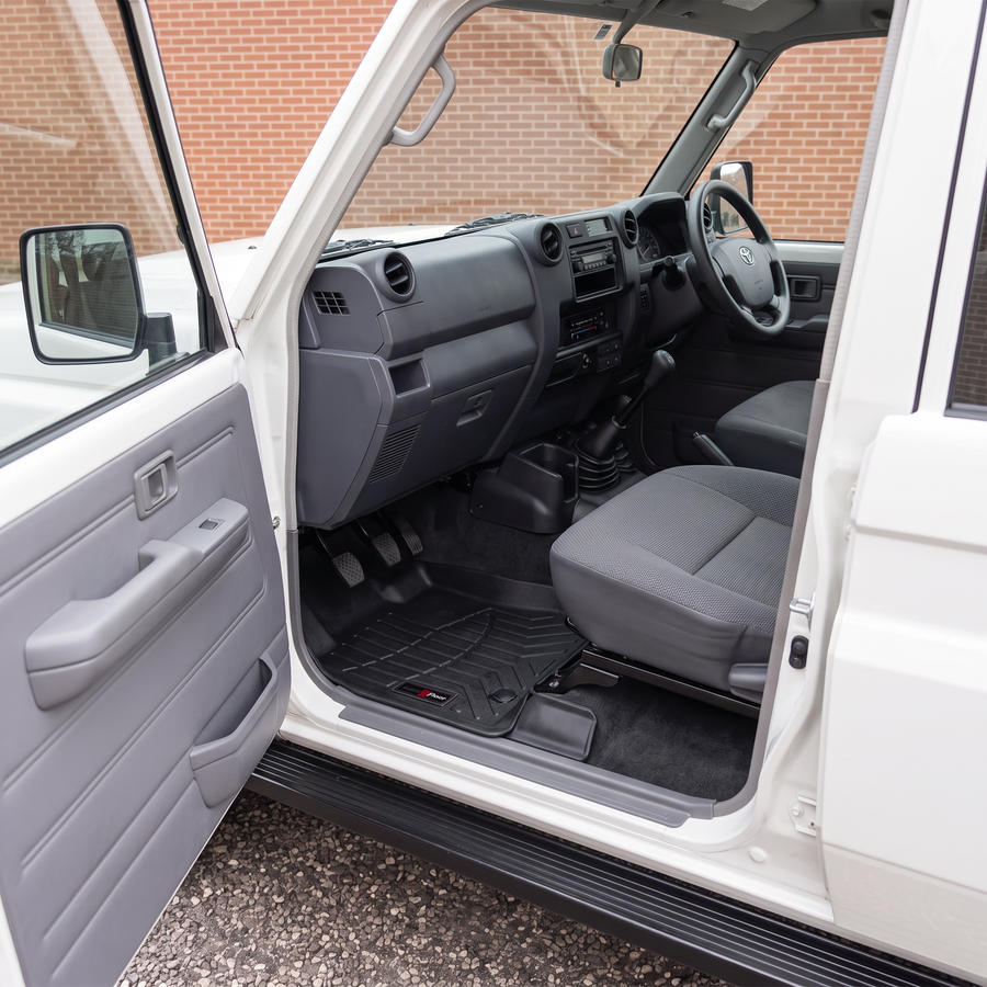 Kiwi Master Car Floor Mat (Toyota Land Cruiser 76/79) 2012-2023